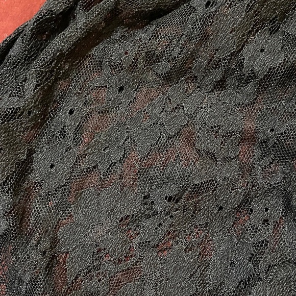 Francesca’s Black Lace Dress with Cutouts at Shoulders/Waist/Hem Large - Picture 6 of 11